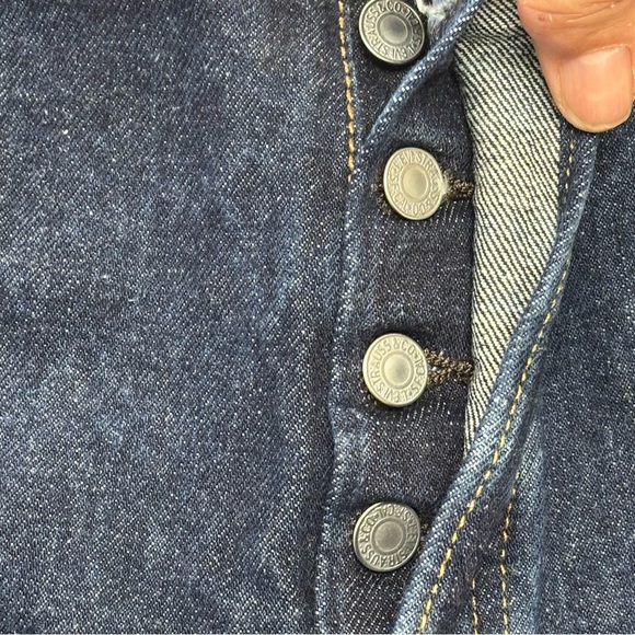 Levi's Classic Denim Straight 501 Jeans - Picture 11 of 14